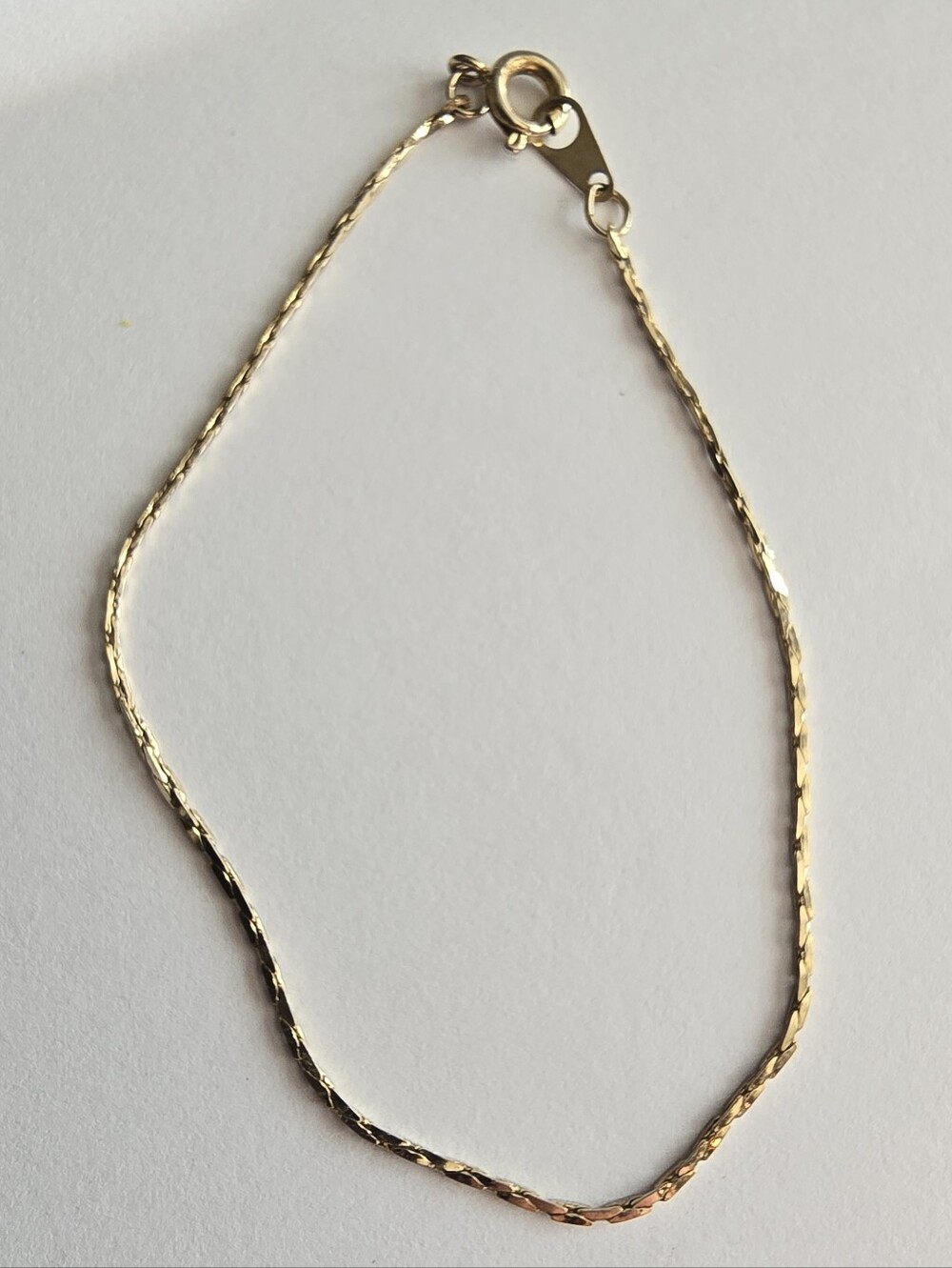 Vintage bracelet classic gold tone chain simple minimalist